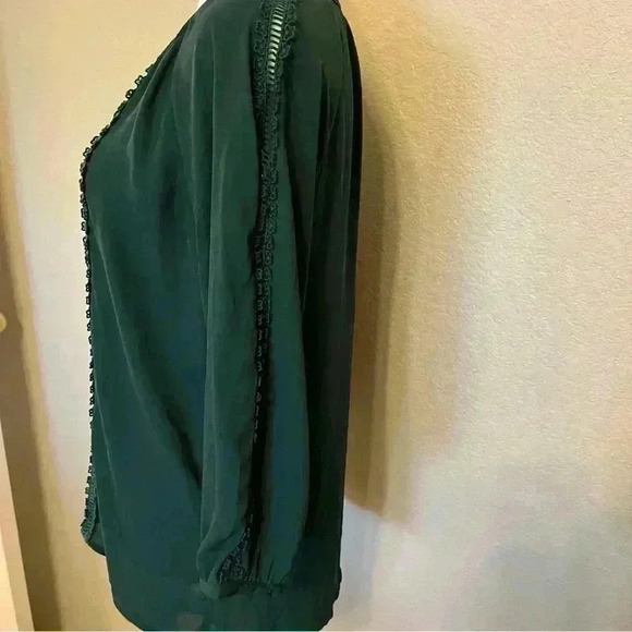 41 Hawthorn dark green v neck long sleeve blouse size small with lace details - Picture 5 of 12